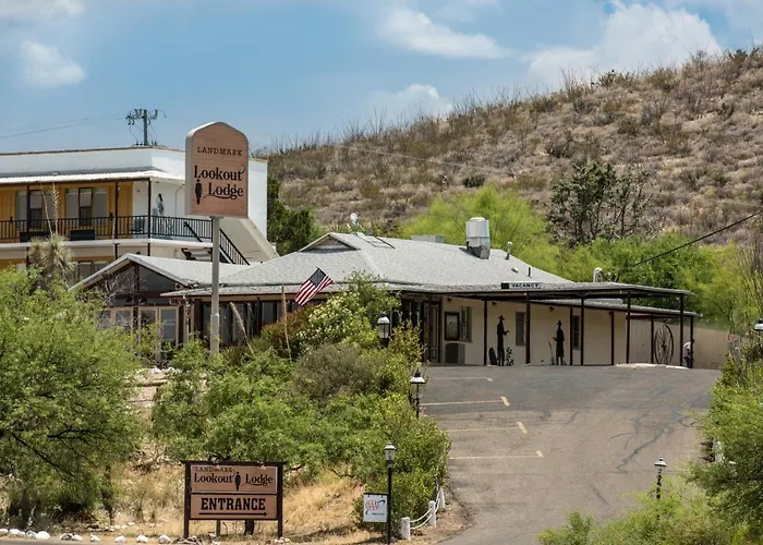 Landmark Lookout Lodge