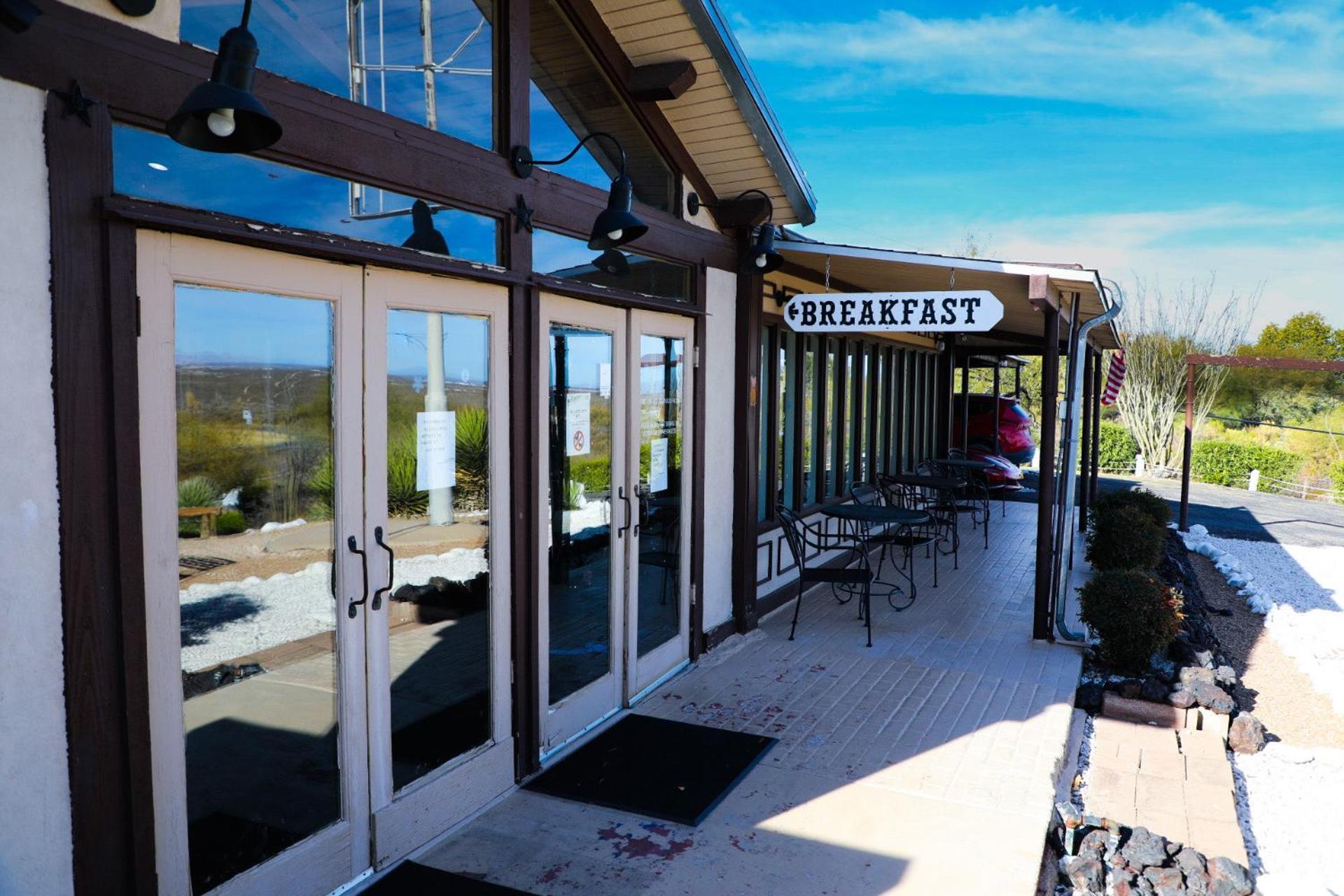 Landmark Lookout 4* Tombstone